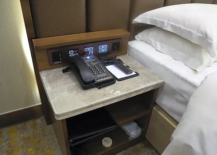 The Victoria 3*